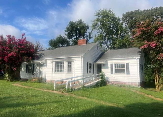 Property at 1036 Copeland School Rd, Dobson, NC 27017, 4 beds, 1.5 baths