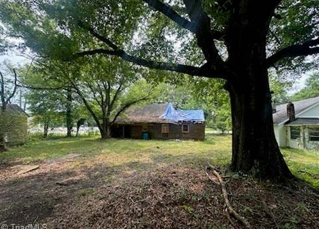 Property at 800 Ridge St, Madison, NC 27025, 3 beds, 2 baths