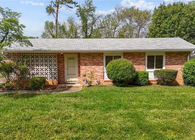 Property at 2210 Rheims Dr, Greensboro, NC 27407, 3 beds, 1.5 baths