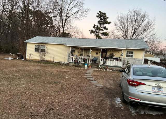 Property at 2503 W Vandalia Rd, Greensboro, NC 27405, 4 beds, 2 baths