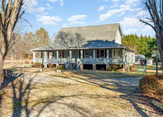 Property at 1132 Rustic Ln, Concord, NC 28027, 3 beds, 2 baths