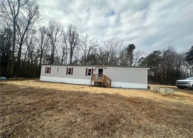 Property at 538 Avenue K, Lexington, NC 27292, 3 beds, 2 baths