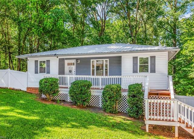 Property at 4429 Bryn Mawr Ln, Winston-salem, NC 27103, 2 beds, 2 baths
