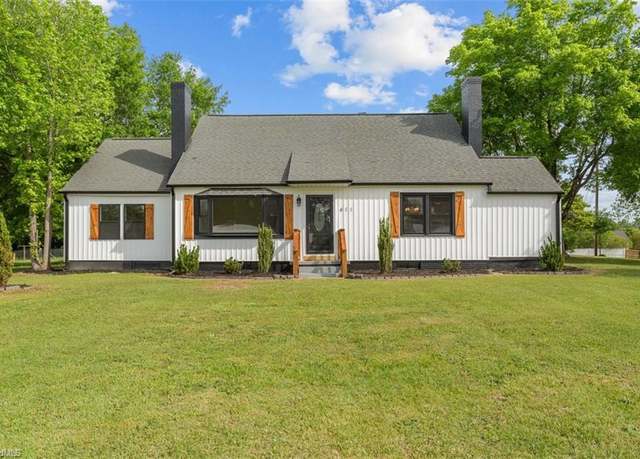 Property at 411 Hasty School Rd, Thomasville, NC 27360, 3 beds, 2 baths
