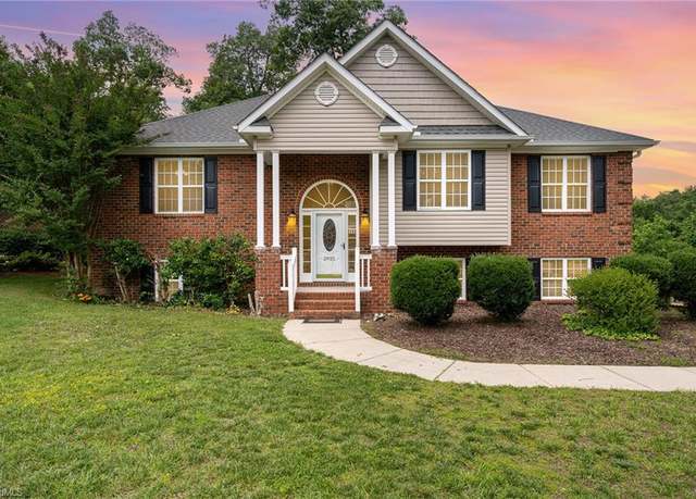 Property at 5921 Election Oak Dr, High Point, NC 27265, 4 beds, 3 baths