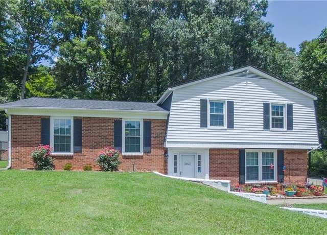 Property at 3310 Brookland Dr, Clemmons, NC 27012, 3 beds, 2 baths