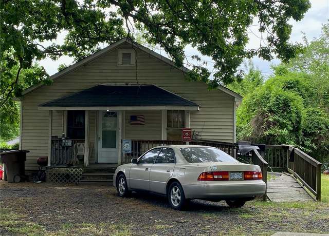Property at 2213 Delta Pl, Greensboro, NC 27406, 3 beds, 1 bath