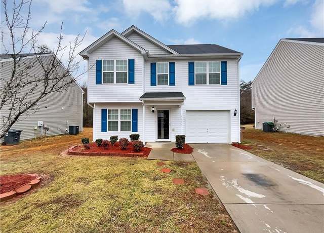 Property at 4653 Chapel Ridge Dr, Greensboro, NC 27405, 4 beds, 2.5 baths