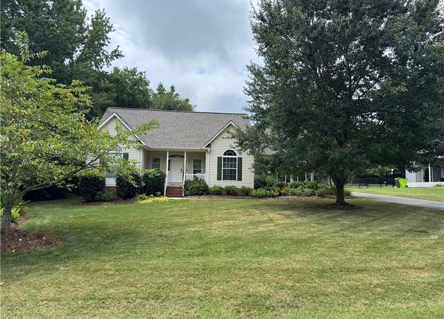 Property at 908 Stratford Rd, Lexington, NC 27292, 3 beds, 3 baths
