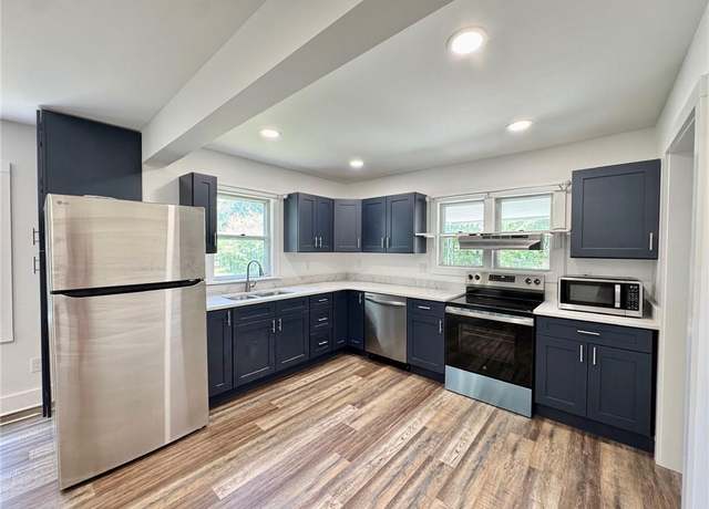 Property at 1101 Forrest St, High Point, NC 27262, 4 beds, 4.5 baths
