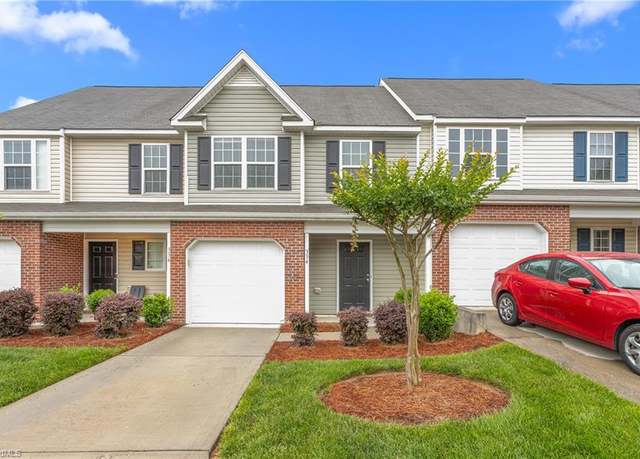 Property at 334 Robyns Glen Cir, Greensboro, NC 27409, 2 beds, 2.5 baths