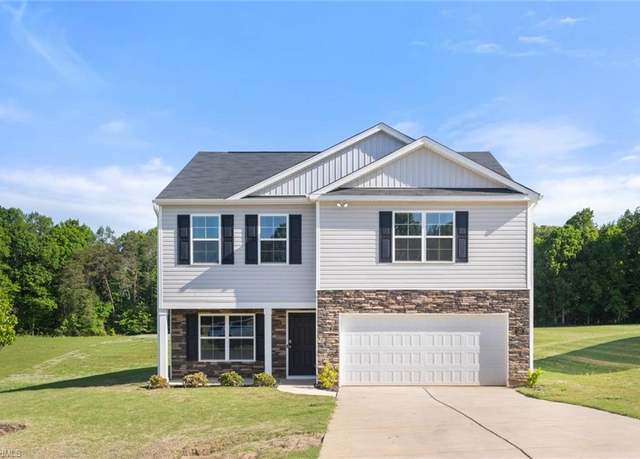 Property at 140 Nova Ln, King, NC 27021, 4 beds, 2.5 baths