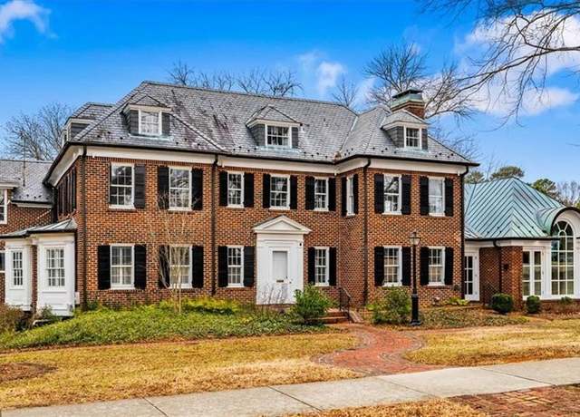 Property at 815 Woodland Dr, Greensboro, NC 27408, 4 beds, 5.5 baths