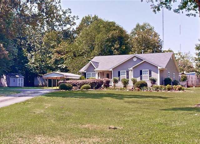 Property at 4201 Holly Grove Ct, Randleman, NC 27317, 3 beds, 2 baths