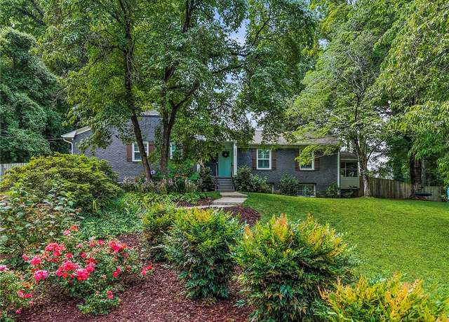 Property at 2856 Wesleyan Ln, Winston-salem, NC 27106, 3 beds, 2 baths