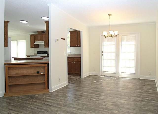 Property at 1122 Ziglar Rd, Winston-salem, NC 27105, 3 beds, 2 baths