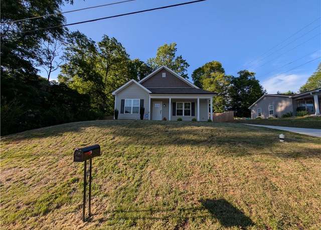 Property at 137 Harding St, Mocksville, NC 27028, 3 beds, 2 baths
