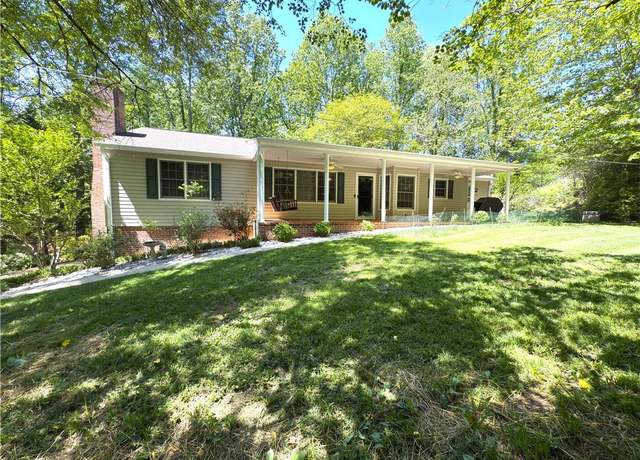 Property at 191 Valleyview St, Elkin, NC 28621, 4 beds, 2 baths