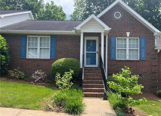 Property at 222 E Walker Ave, Asheboro, NC 27203, 2 beds, 2 baths