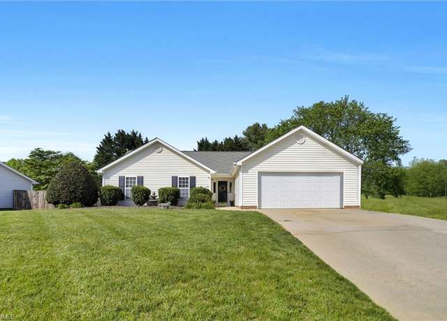 Property at 109 Stapleton Way, High Point, NC 27265, 3 beds, 2 baths