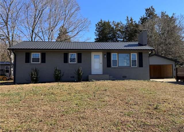 Property at 2082 Hedrick Mill Rd, Lexington, NC 27292, 2 beds, 2 baths