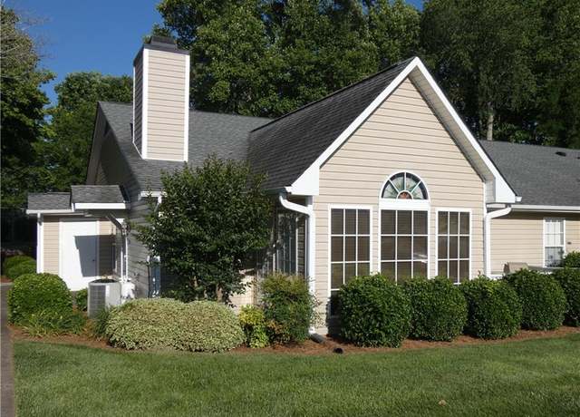 Property at 3982 Westridge Meadow Cir, Clemmons, NC 27012, 2 beds, 2 baths