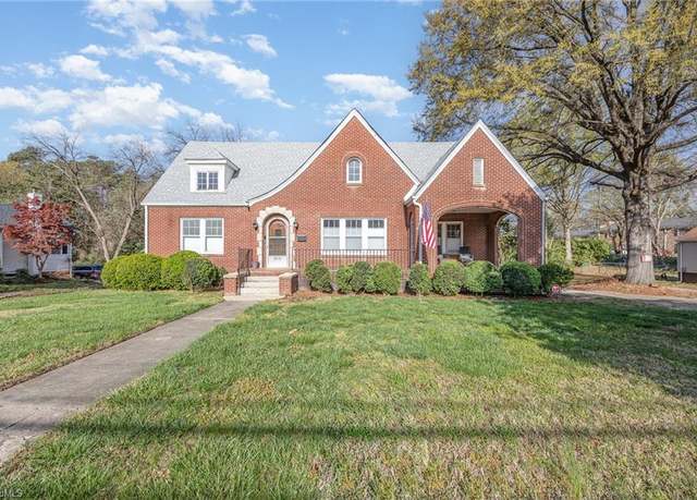 Property at 902 S Main St, Reidsville, NC 27320, 3 beds, 2 baths