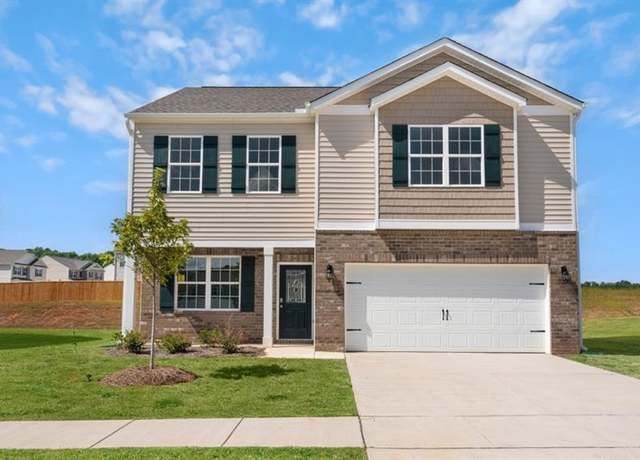 Property at 3105 Middle Creek Ln, Greensboro, NC 27405, 4 beds, 2.5 baths