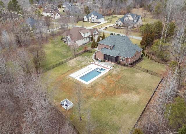 Property at 7507 Shadow Creek Dr, Summerfield, NC 27358, 4 beds, 4 baths