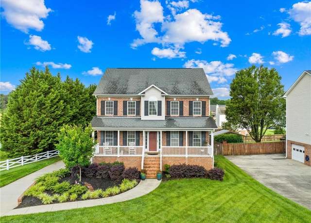 Property at 901 George Place Dr, Kernersville, NC 27284, 3 beds, 2.5 baths