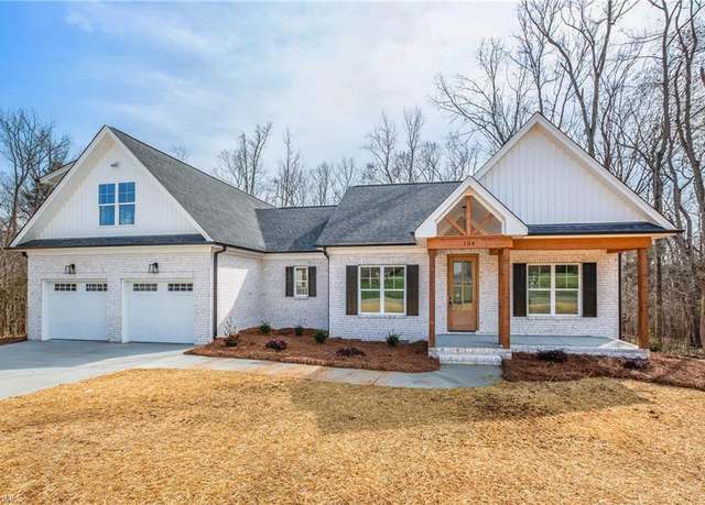Property at 104 Chandler Dr, Mocksville, NC 27028, 3 beds, 2.5 baths