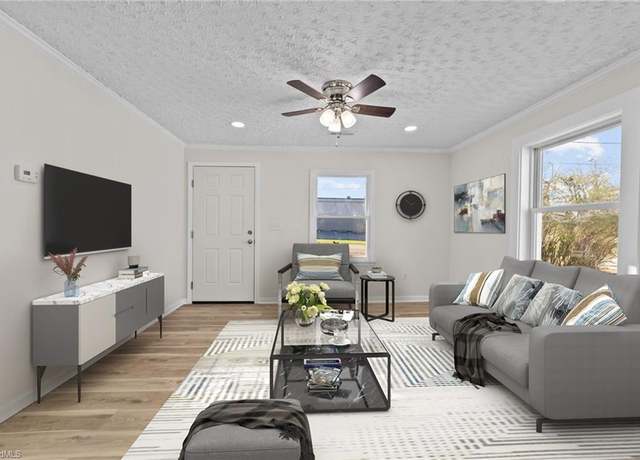 Property at 1809 S Elm St, High Point, NC 27260, 3 beds, 2 baths