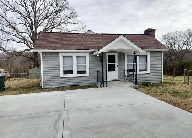 Property at 422 Thomas St, Eden, NC 27288, 2 beds, 1.5 baths