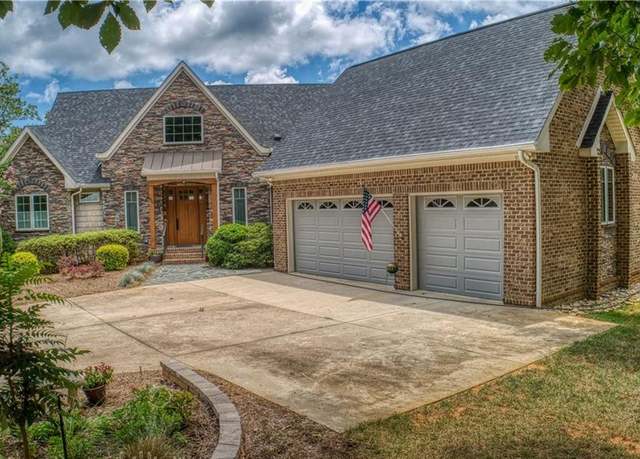 Property at 950 Sierra Trace Rd, Denton, NC 27239, 3 beds, 3.5 baths