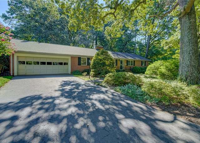 Property at 570 Westoak Trl, Winston-salem, NC 27104, 4 beds, 3 baths