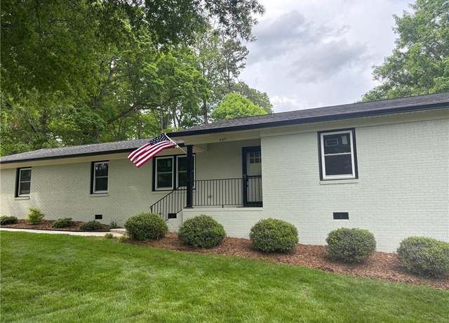 Property at 643 Cypress Dr, Asheboro, NC 27205, 3 beds, 2 baths