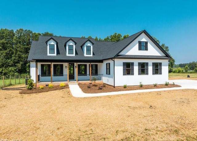 Property at 3256 Williston Ct, Walkertown, NC 27051, 4 beds, 3 baths