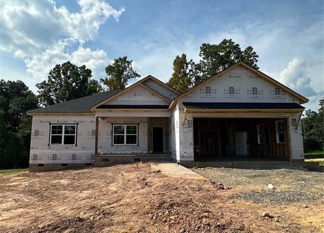 Property at 111 Legacy Ln, Eden, NC 27288, 3 beds, 2 baths