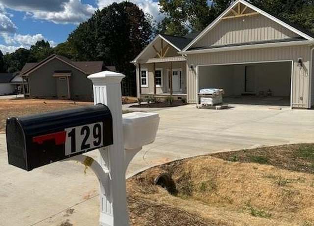 Property at 129 Legacy Ln, Eden, NC 27288, 3 beds, 2 baths