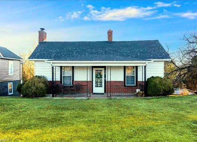 Property at 318 E Independence Blvd, Mount Airy, NC 27030, 3 beds, 1 bath