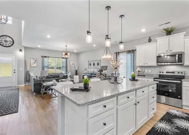 Property at 100 Macintosh Dr, King, NC 27021, 4 beds, 2.5 baths