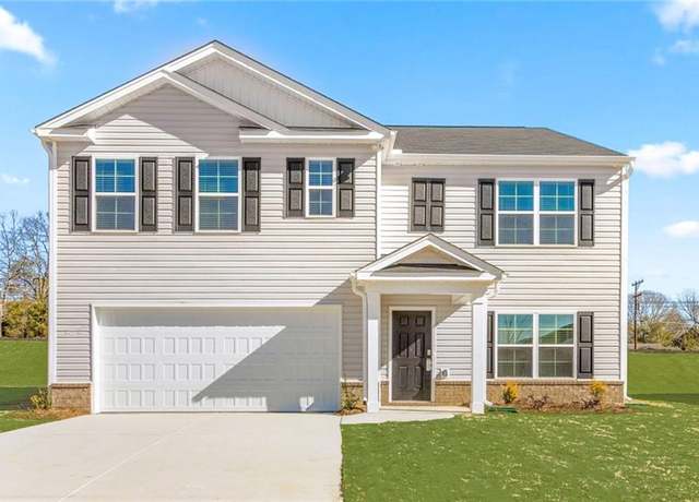 Property at 1018 Sherwood Estates Ln, Yadkinville, NC 27055, 5 beds, 3 baths