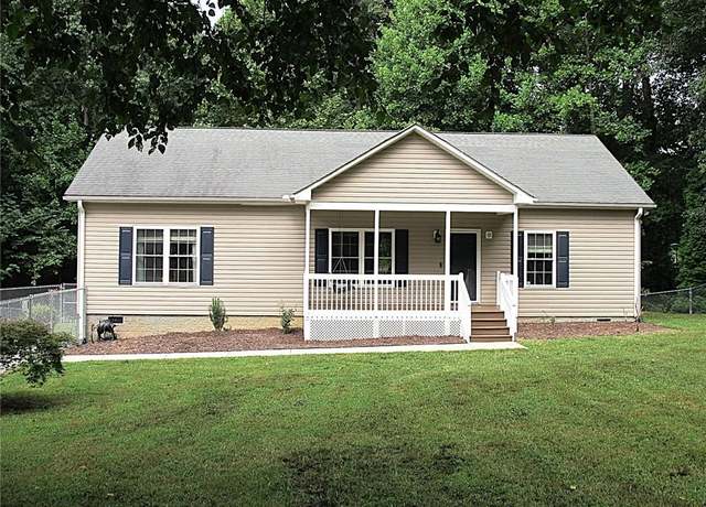 Property at 108 Hendrix Dr, Kernersville, NC 27284, 3 beds, 2 baths