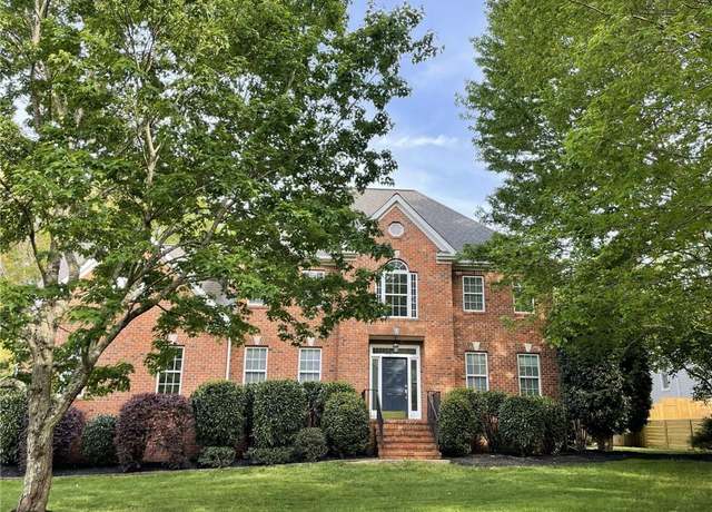 Property at 2810 Lockland Dr, Oak Ridge, NC 27310, 3 beds, 2.5 baths