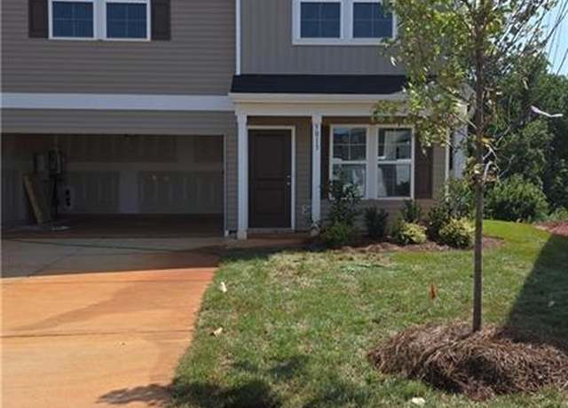 Property at 5013 Fallmeade Rd, Kernersville, NC 27284, 4 beds, 2.5 baths