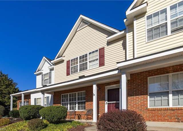 Property at 11 Meadow Crossing Ct, Greensboro, NC 27410, 3 beds, 3.5 baths
