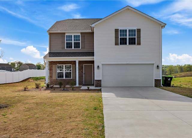 Property at 311 Altavista Dr, Clemmons, NC 27012, 3 beds, 2.5 baths