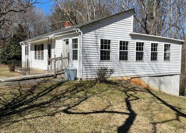 Property at 41 Park Rd, North Wilkesboro, NC 28659, 2 beds, 1 bath