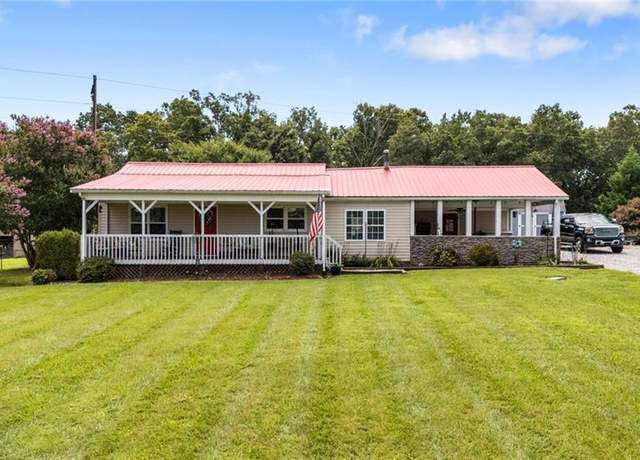 Property at 1540 Hoy Long Rd, Winston-salem, NC 27107, 3 beds, 1 bath