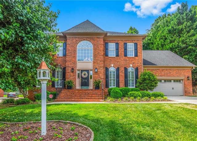 Property at 3116 Lodge Dr, Jamestown, NC 27282, 5 beds, 4 baths